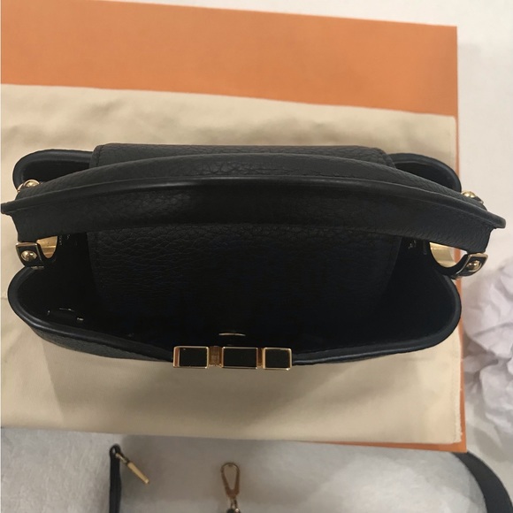 Louis Vuitton Capucines Mini Black with Gold Hardware - Picture 7 of 16
